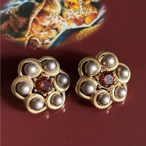 Elegant Gold and Silver Floral Earrings/ vintage by trifari